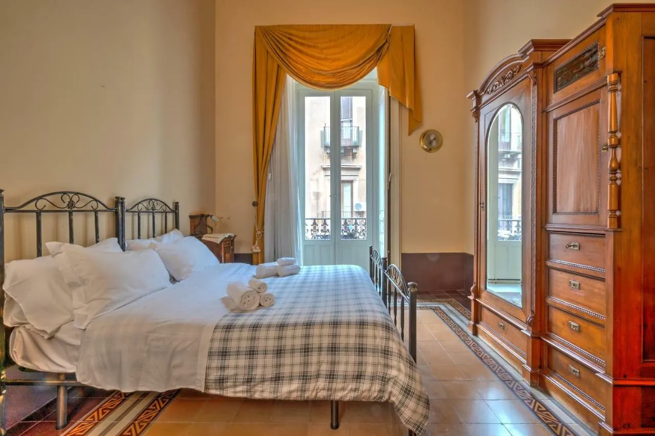 Lettera Living Apartment Catania Italy